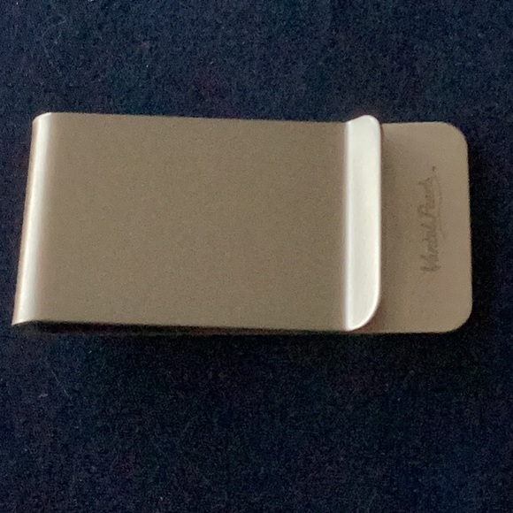 Vantel Pearls Men’s Money Clip - Picture 2 of 2